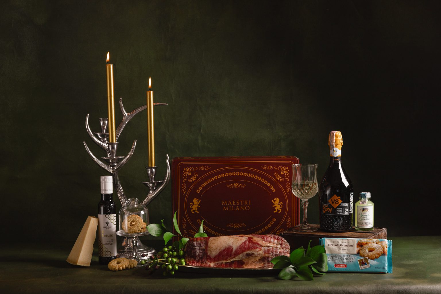 Canasta de regalo con productos italianos Maestri Milano