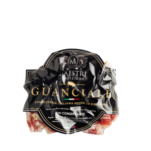 Guanciale italiano en cubitos para preparar pasta carbonara auténtica